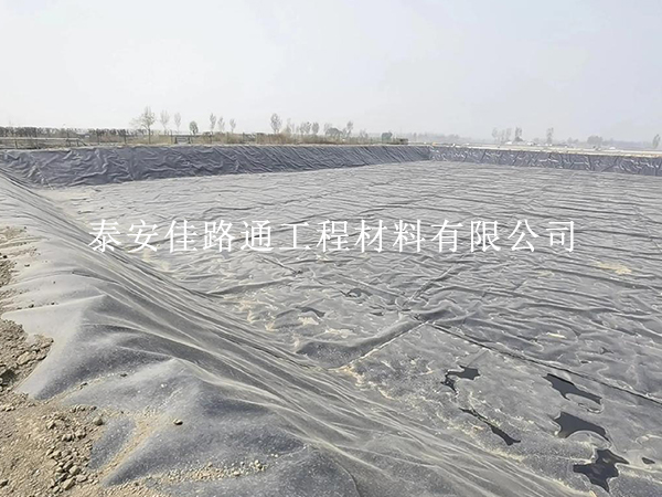 水產養殖防滲膜施工規范全解析,讓你的養殖工程固若金湯! 水產養殖防滲膜施工規范全解析,讓你的養殖工程固若金湯!