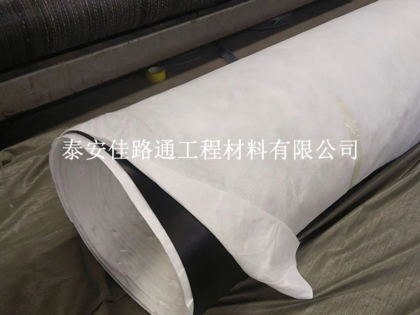 HDPE復合土工膜施工破損問題及解決策略 HDPE復合土工膜施工破損問題及解決策略
